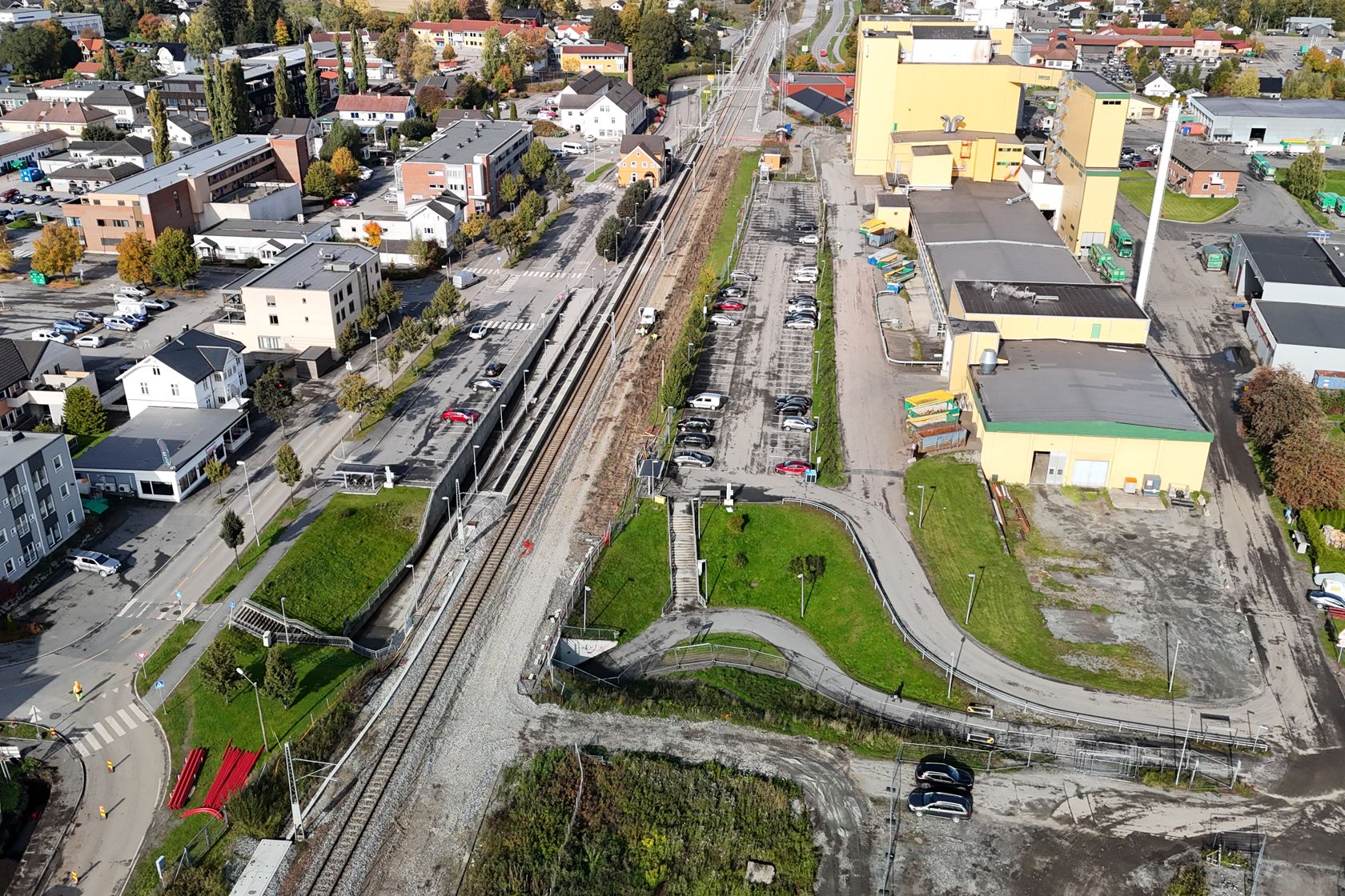 Dronebilde over anleggsområdet i sentrum av Stange. 