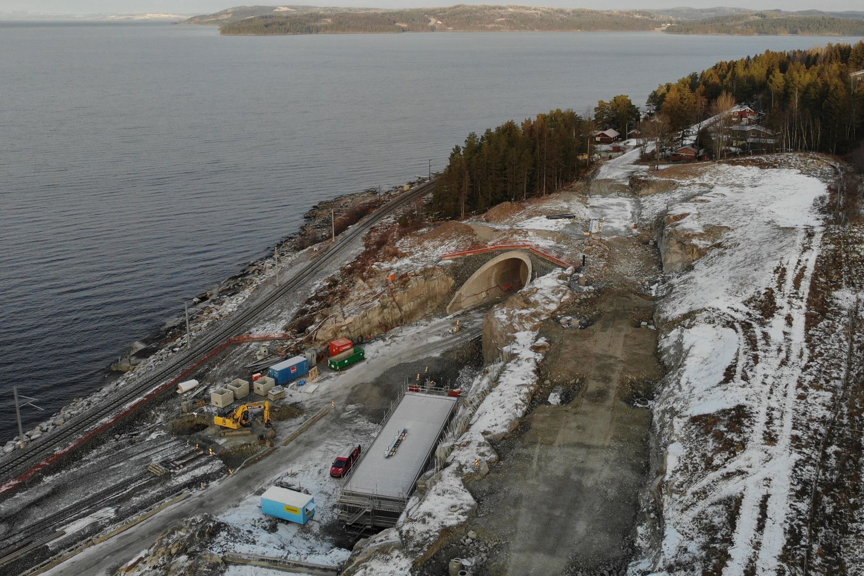 Bilde av den nye jernbanetunnelen som vil ligge langs med Mjøsa i Stange kommune. 