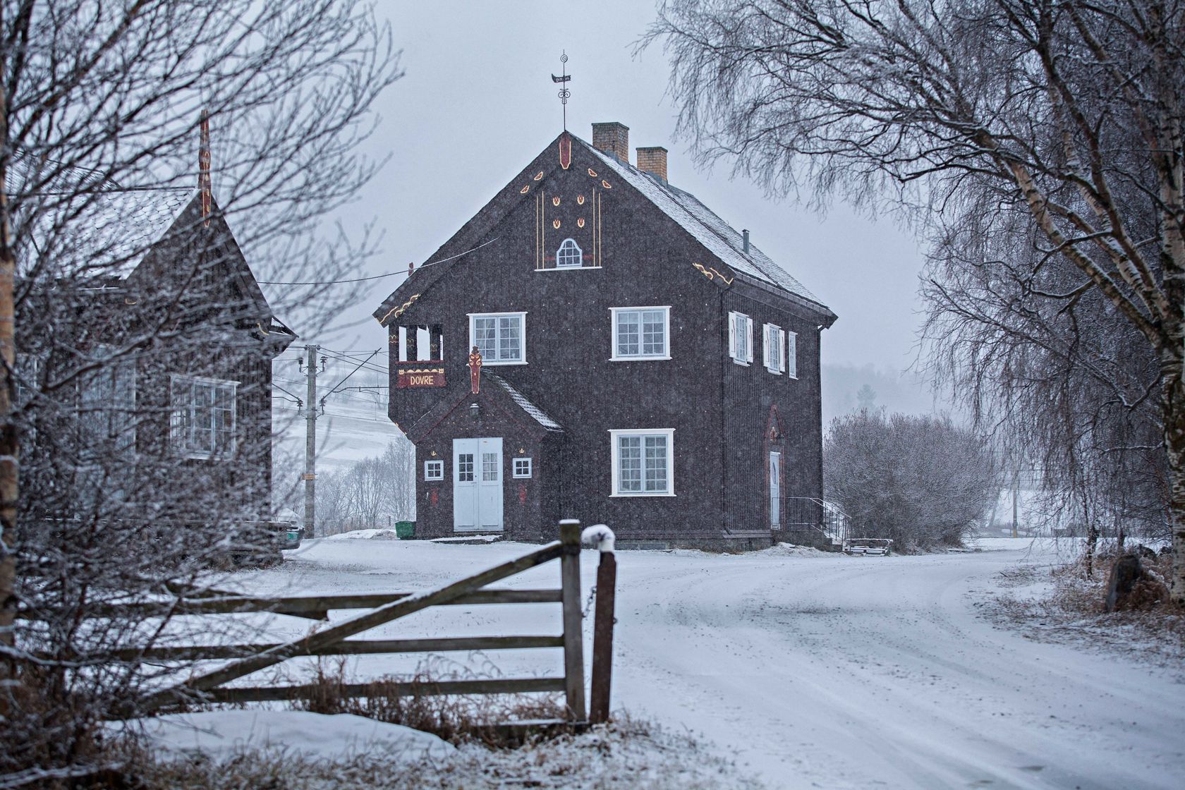 Exterior view of Dovre station