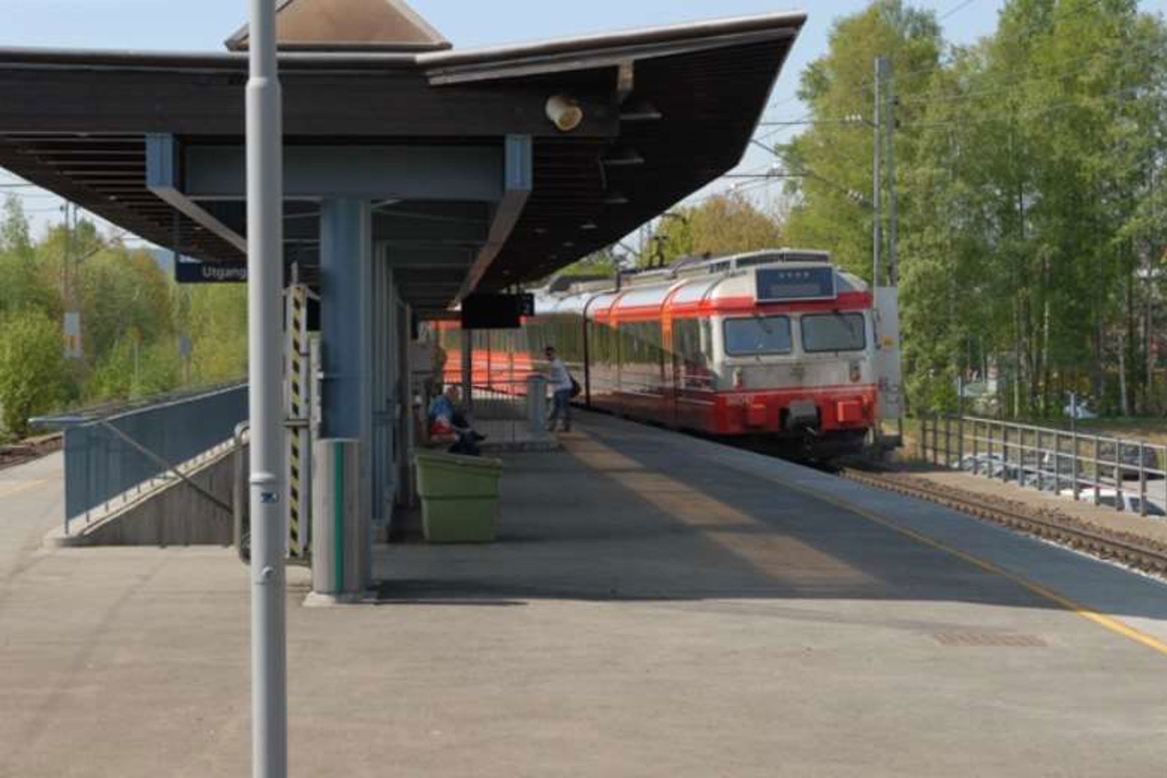 Eksteriørbilde av Fjellhamar stasjon (holdeplass)