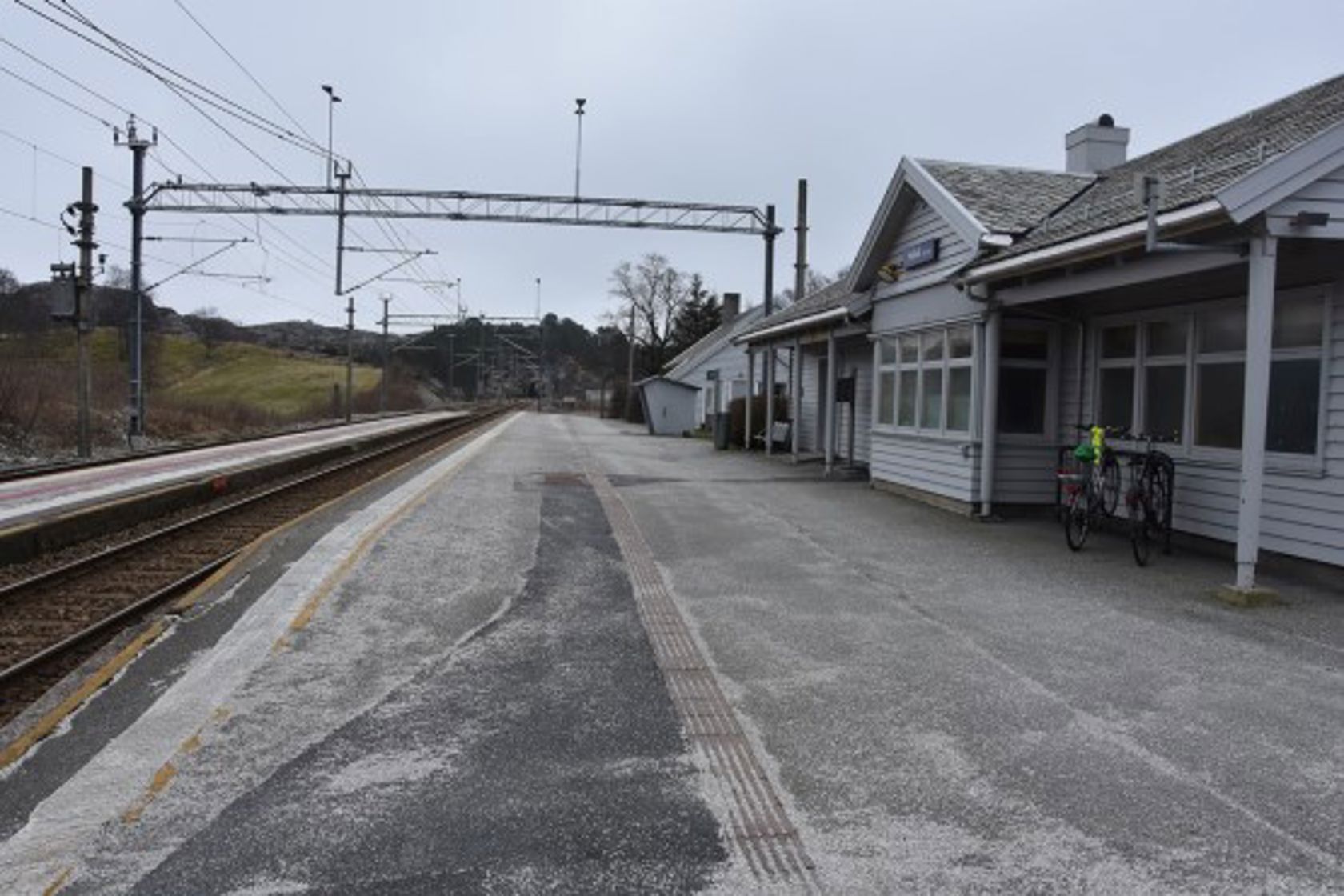 Eksteriørbilde av Hellvik stasjon