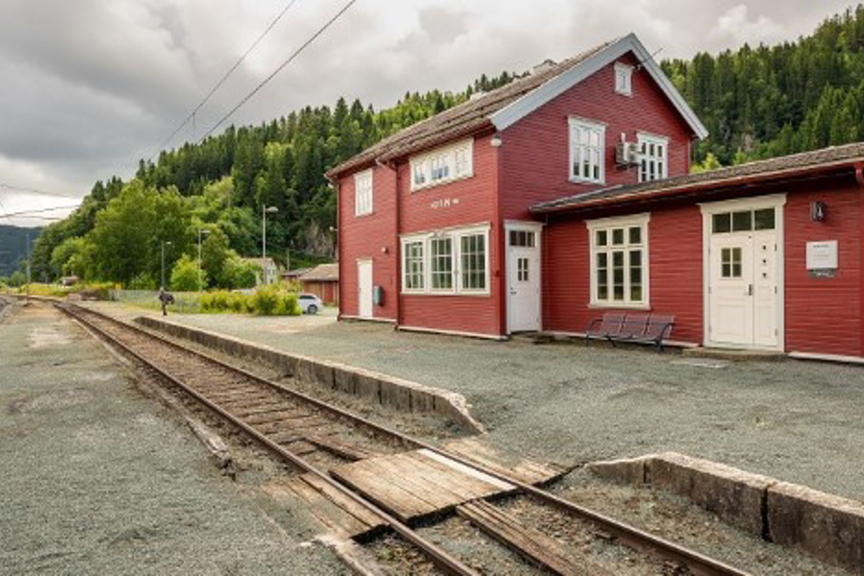 Exterior view of Hovin station