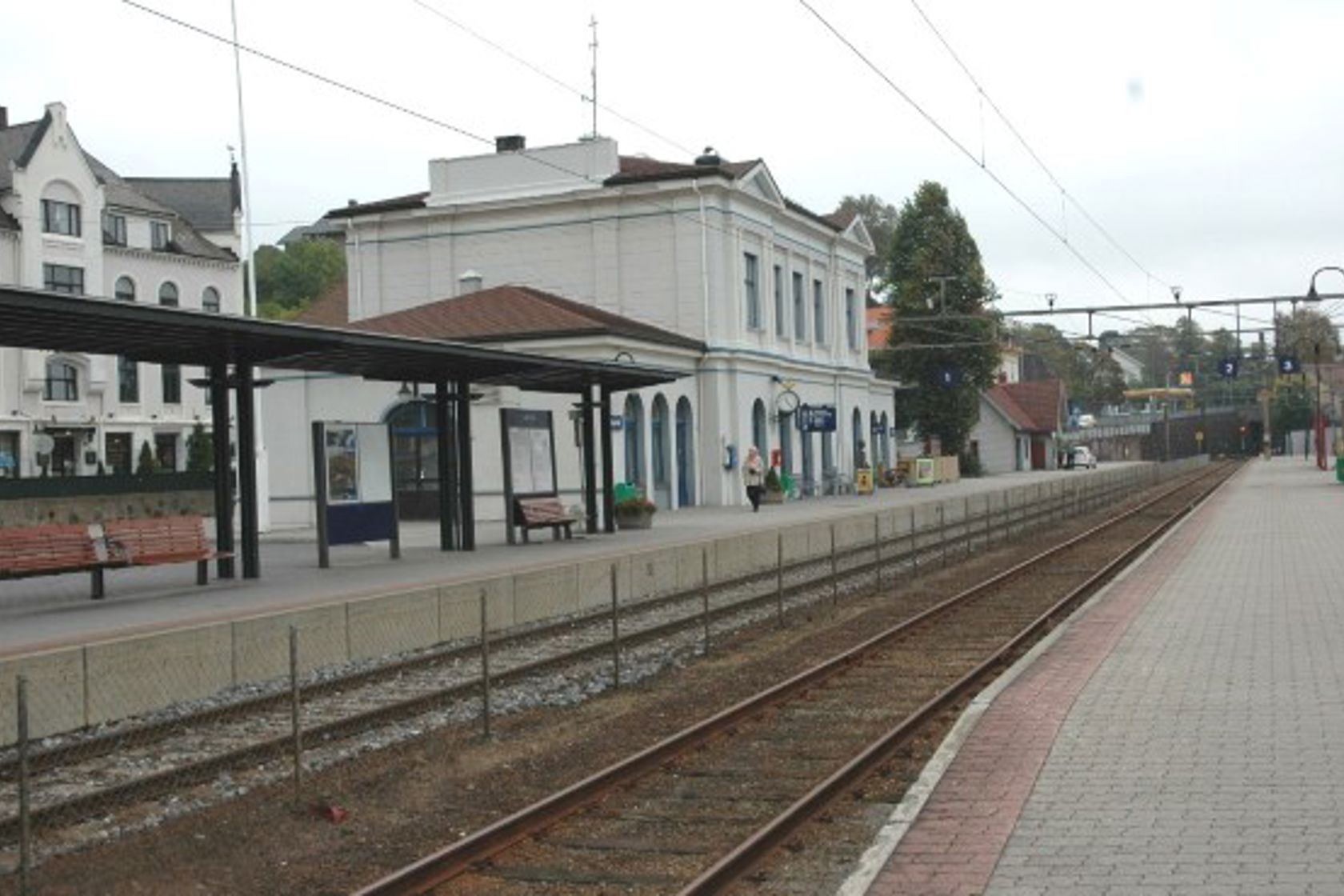 Exterior view of Larvik station