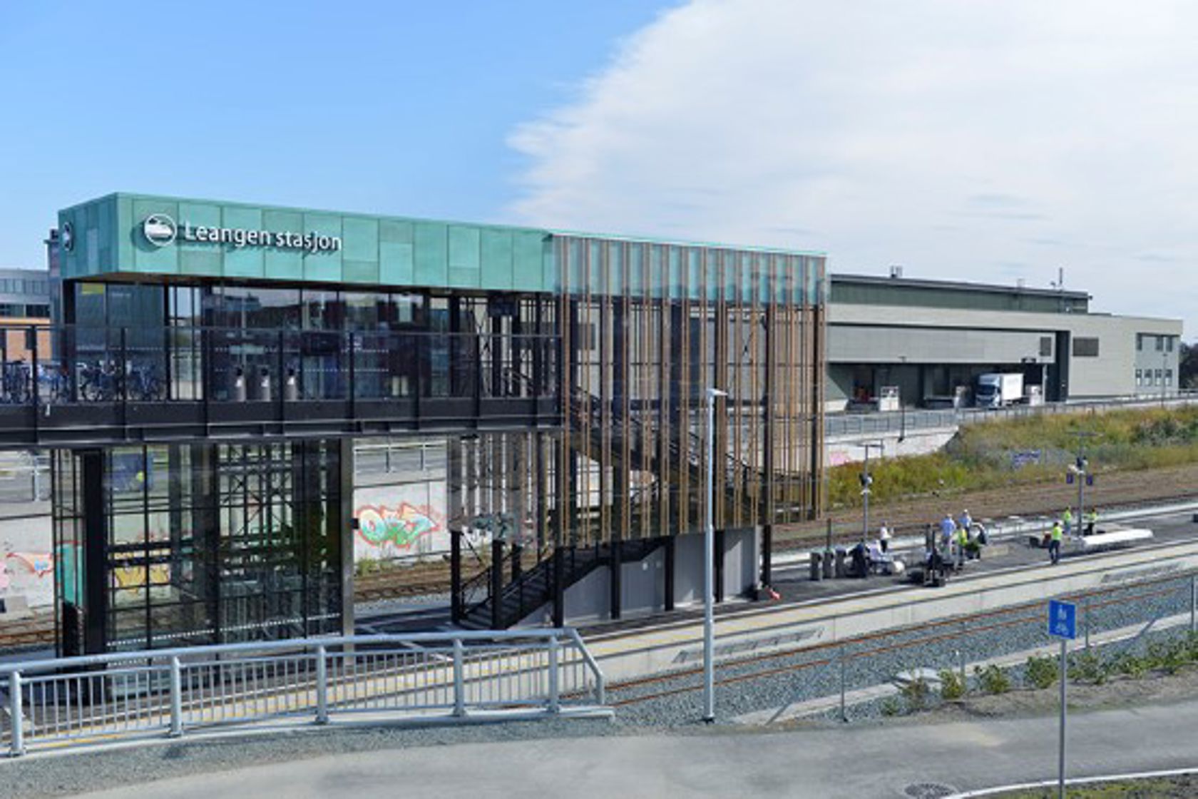 Exterior view of Leangen station