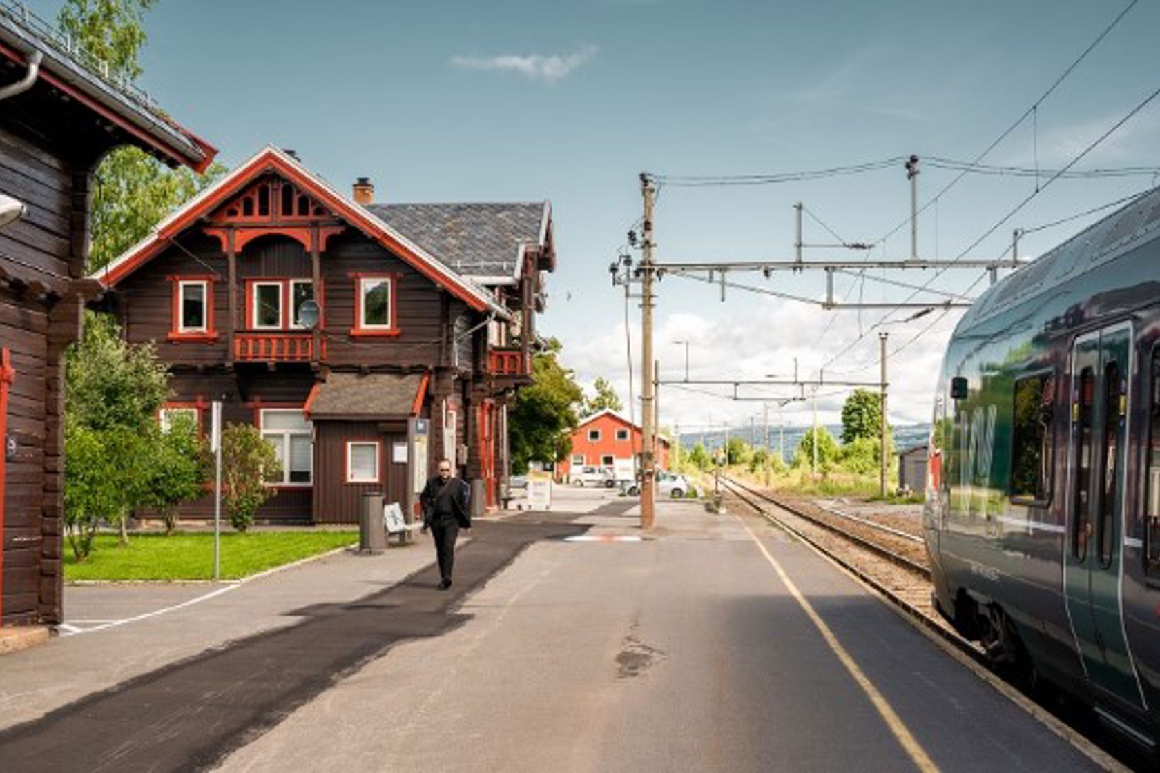 Eksteriørfoto av Lunner stasjon