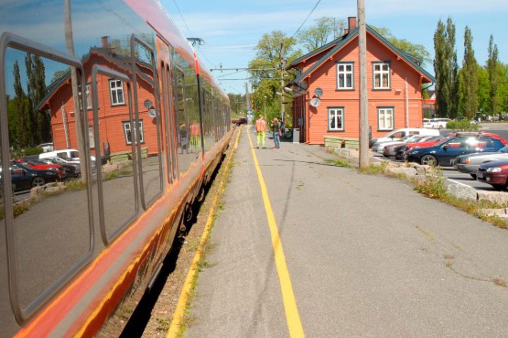 Eksteriørfoto av Rakkestad stasjon
