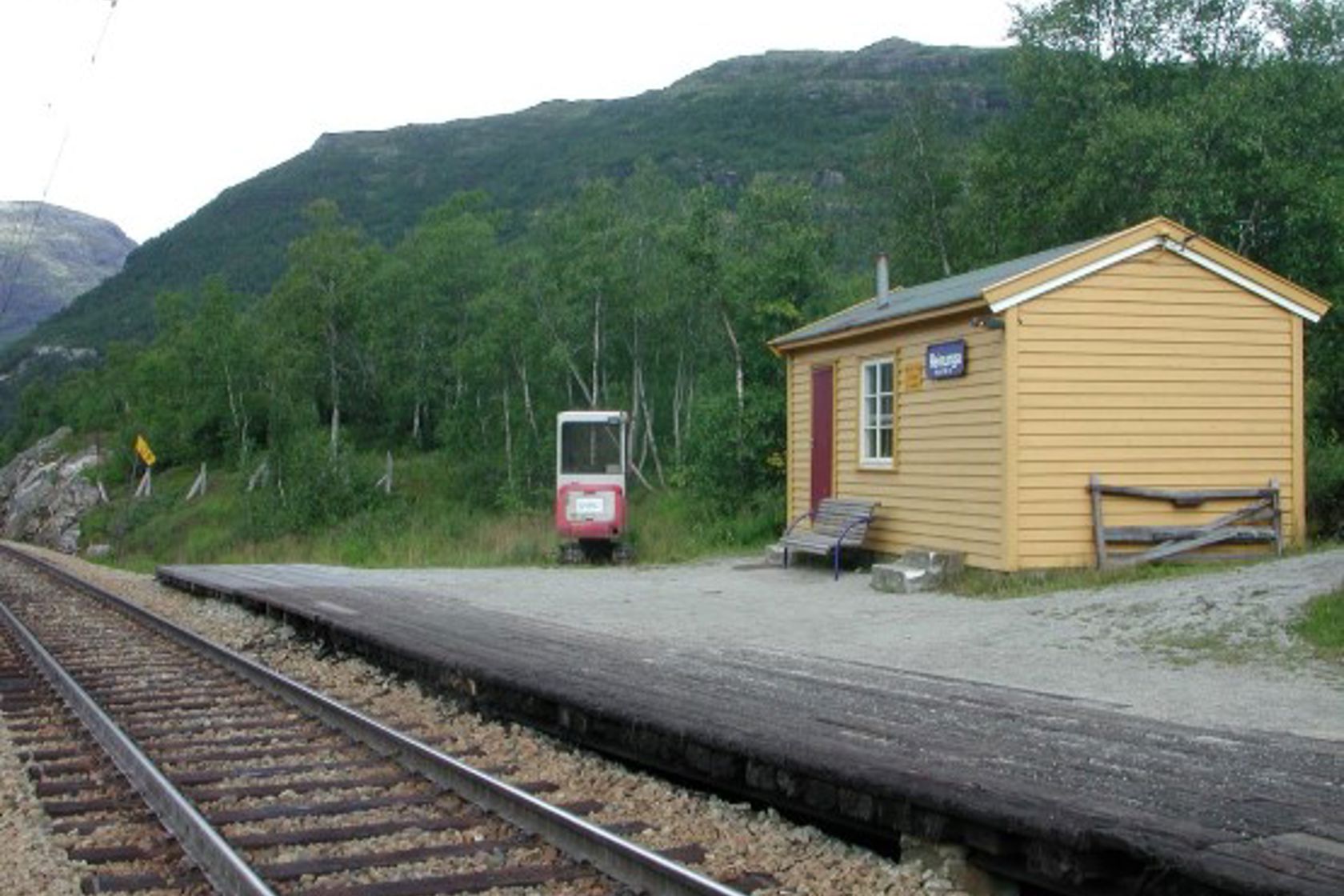 Exterior view of Reinunga station