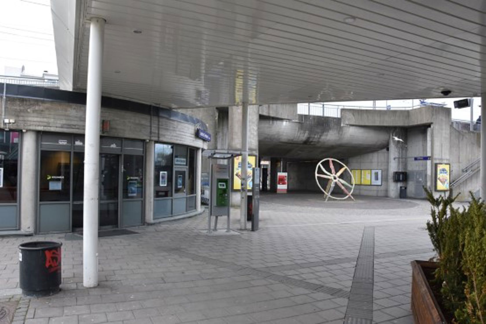 Exterior view of Sandnes sentrum station