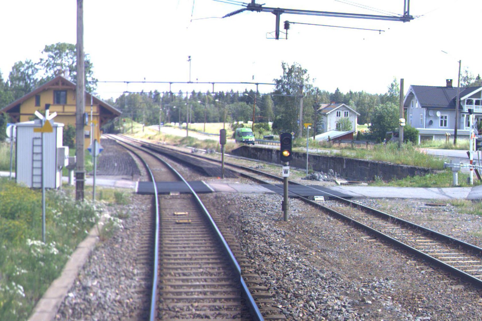 Tracks and building at Seterstøa station