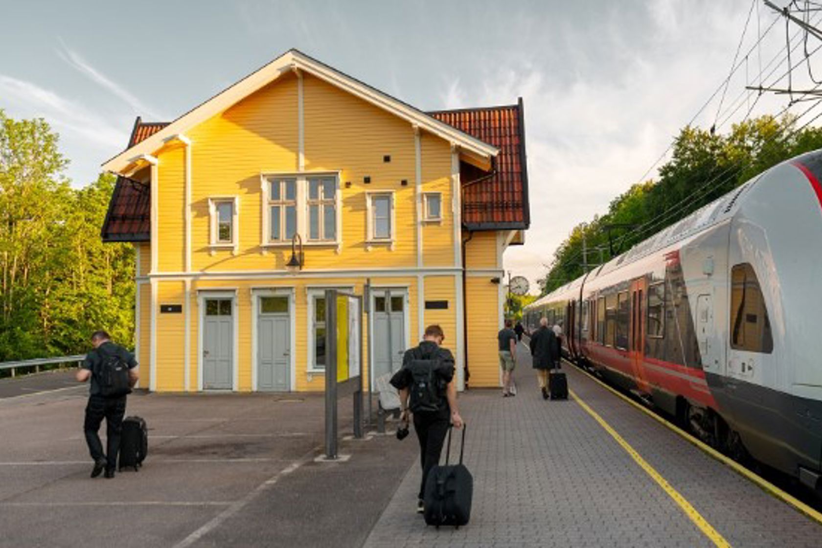 Exterior view of Skoppum station