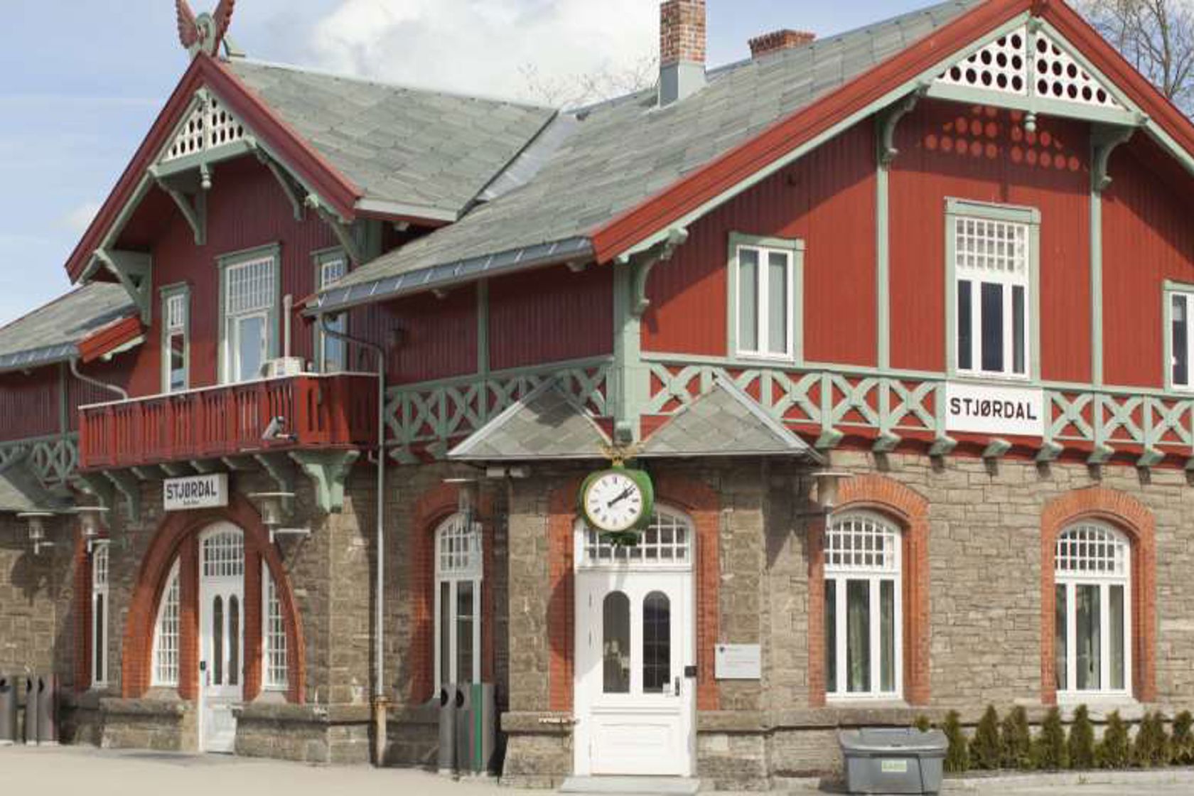 Exterior view of Stjørdal station