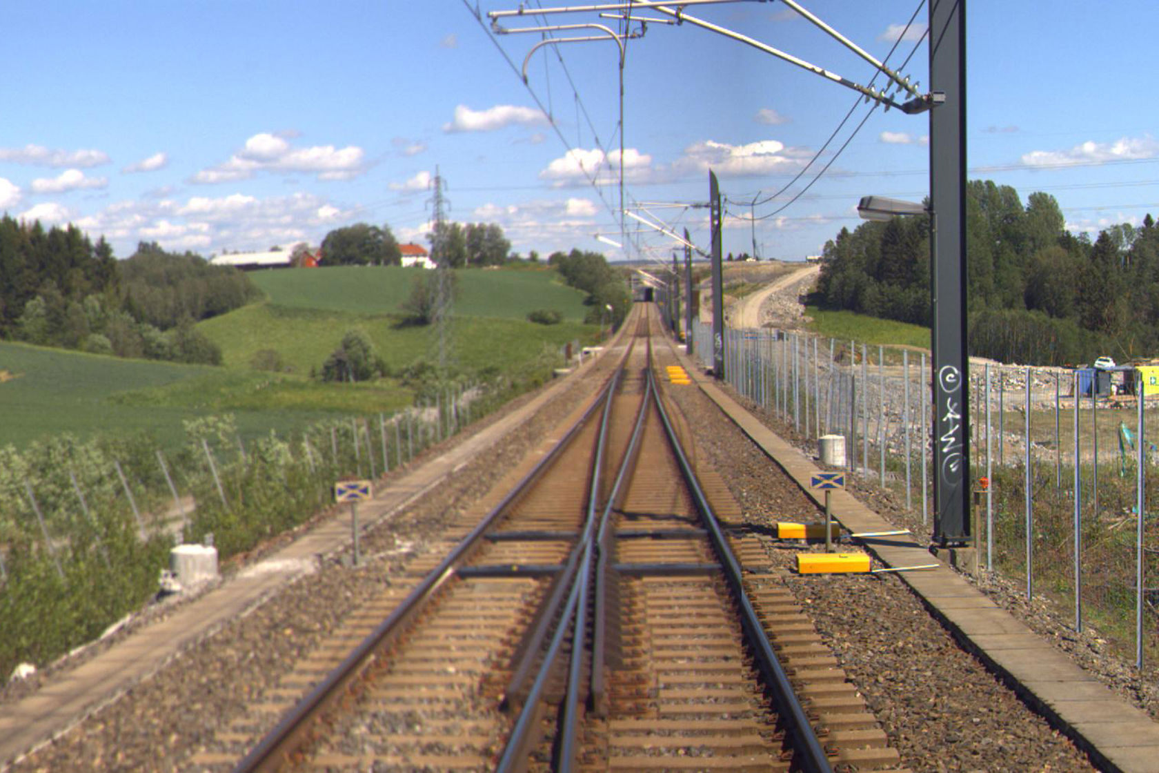 Tracks at Venjar station