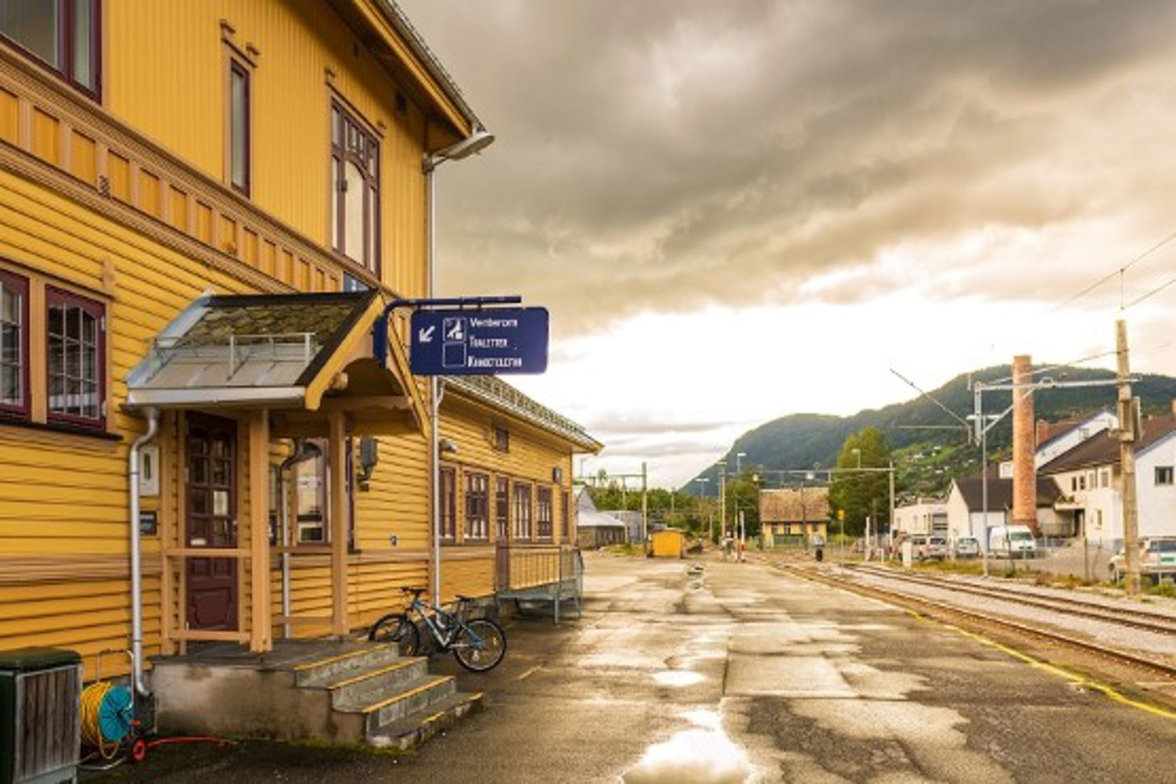 Eksteriørfoto av Ål stasjon