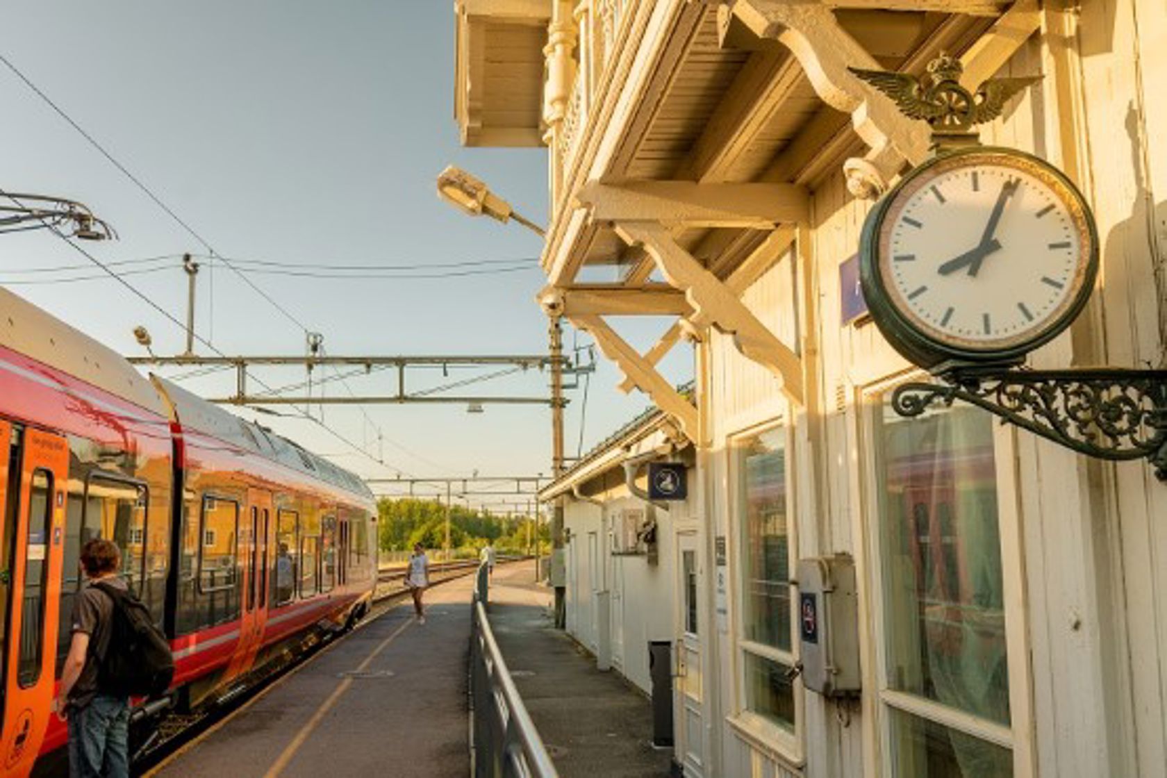 Exterior view of Årnes station